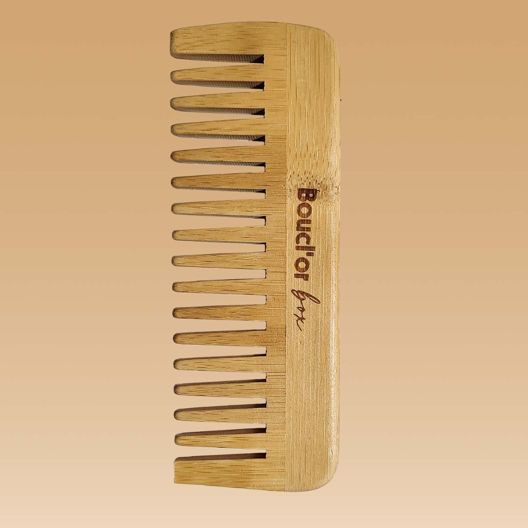 Peigne à dents larges en Bois pour Cheveux Bouclés - BOUCLOR BOX